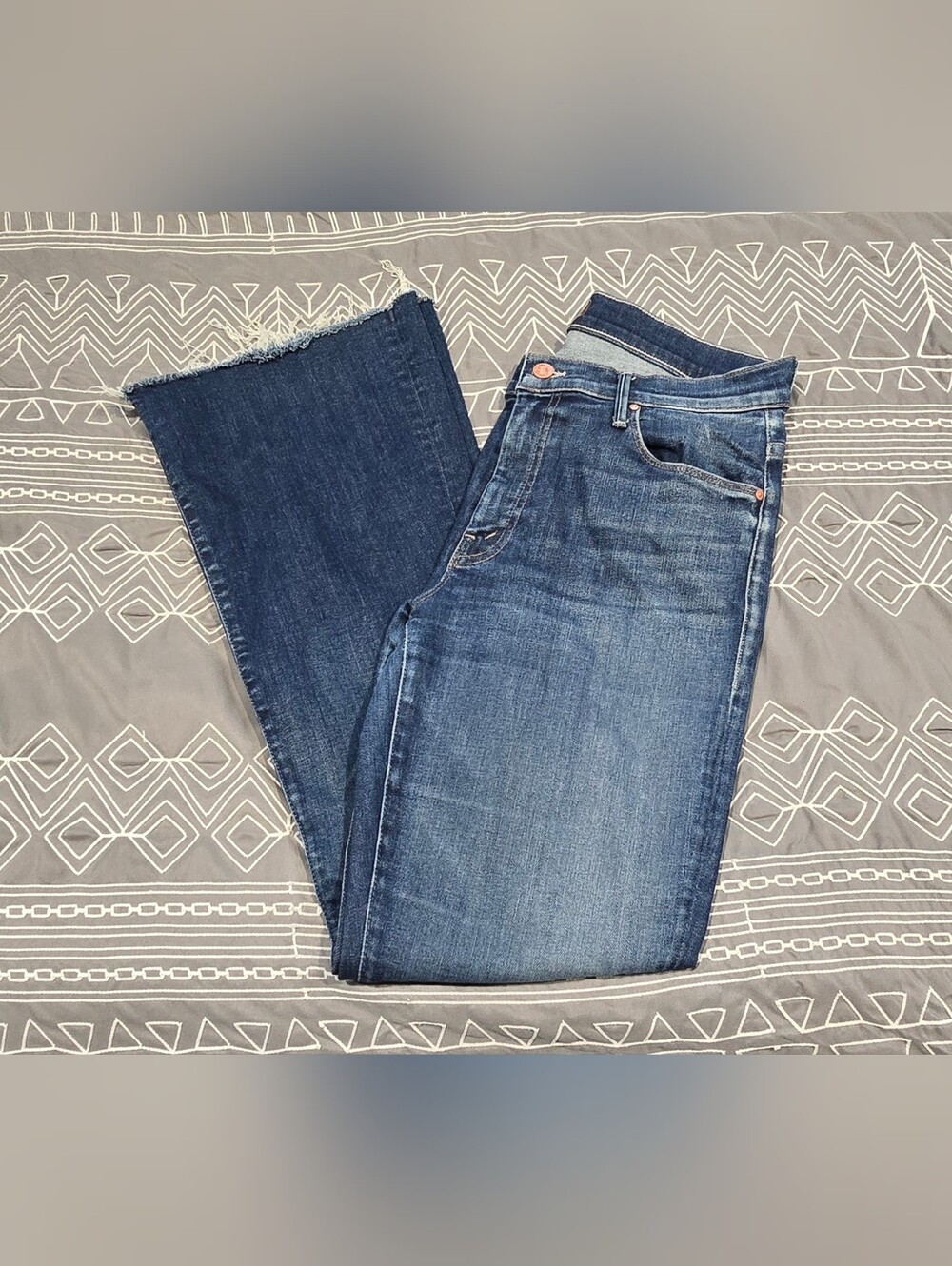 MOTHER Denim The Weekender Fray High Waisted Flare Jeans Size 29